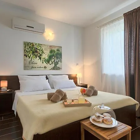 Cozy In Naselje Muzini With Sauna Vakantiehuis *