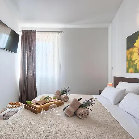 Cozy In Naselje Muzini With Sauna