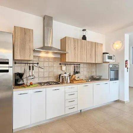 Holiday home Stunning In Naselje Muzini With Sauna Foli